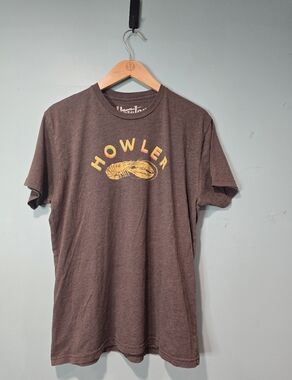 Howler Bros men’s brown short sleeve crawfish graphic t-shirt size L